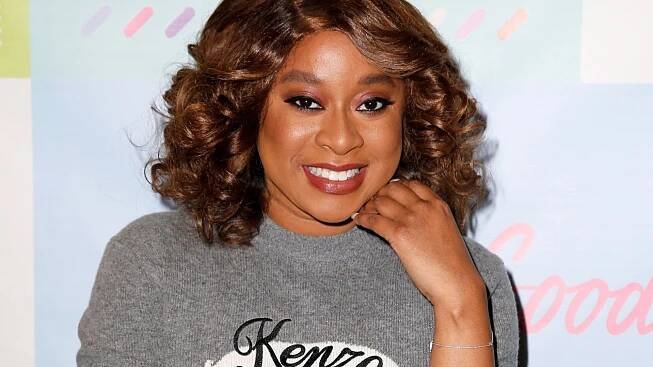 Phoebe Robinson Isn’t Afraid to Talk About Her Stomach Hair