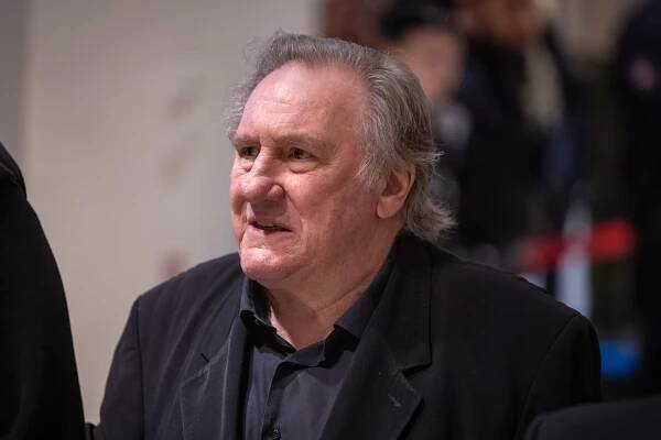 FOTO: Gérard Depardieu čelí obviněním ze sexuálního napadení. – stránka 2