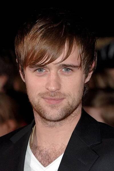Jonas Armstrong herec