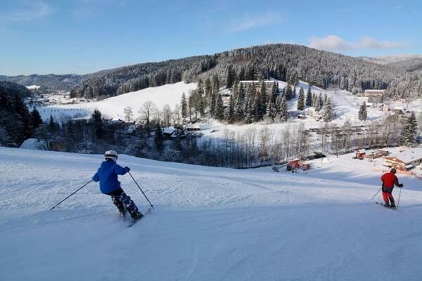 Oblíbené Valentýnské lyžování za hubičku nabídne Ski areál Razula i letos - ZLIN.CZ