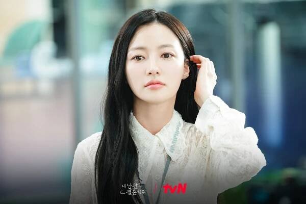 Man sues actress Song Ha-yoon for US$7 million over alleged school bullying
