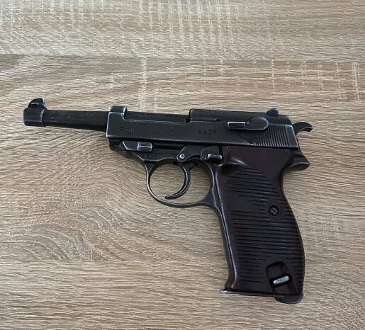 Pistole P38 - Vojenské sběratelské předměty