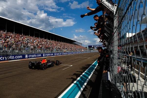 Veľká cena Miami 2025 Na slnečnej Floride žiarili McLareny