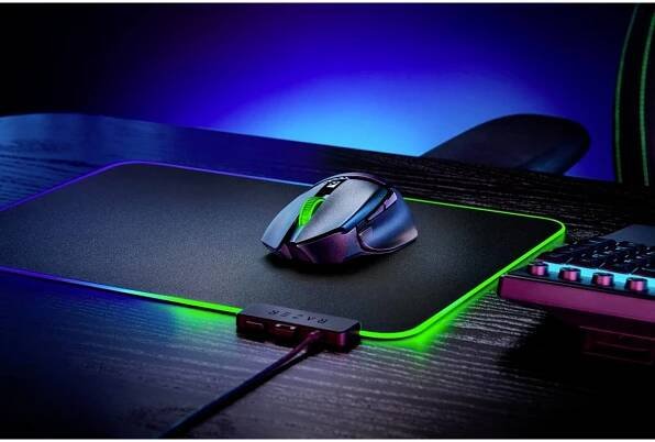 RAZER Basilisk V3 X HyperSpeed optická ergonomická herní myš, přenos Bluetooth®, 7 tlačítko, 18000 dpi, černá