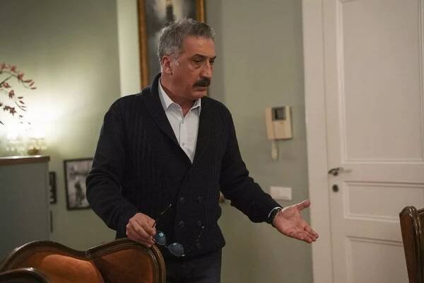 Dvojí tvář lásky - Epizoda 11 - Z filmu - Cem Davran