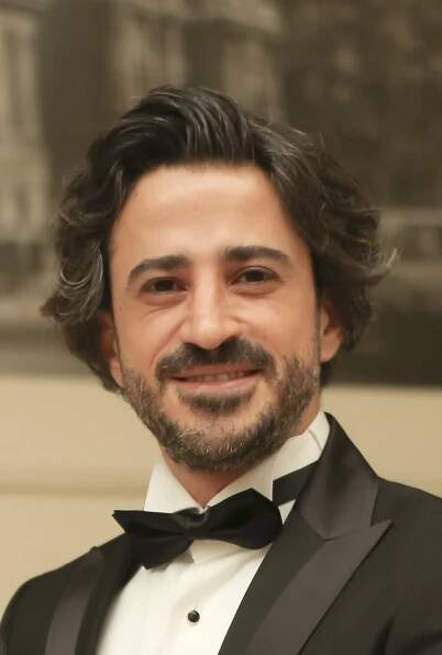 Emre Bahadır - dds msc | Dental Carre Clinic