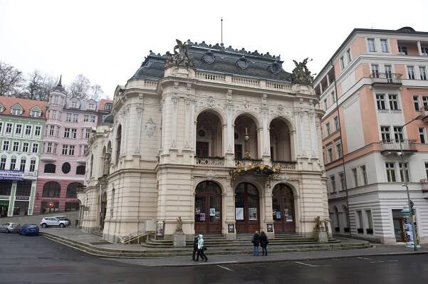 Karlovarské městské divadlo uvede premiéru hry Chvála... | Karlovy Vary