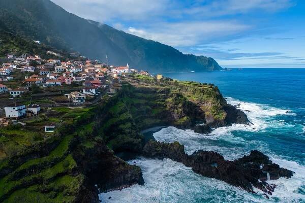 9 Destinations With Cheap Flight Deals for Summer Travel