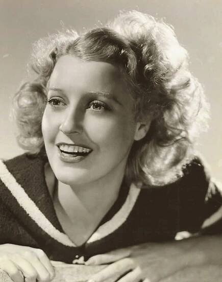 O potomka na příkaz filmových hlavounů přijde i Jeanette MacDonaldová.