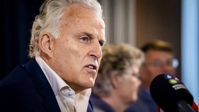 Court convicts 6 over Dutch crime reporter’s murder