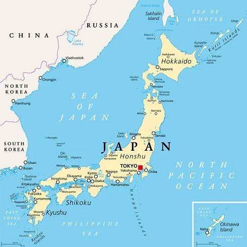 Japonská politická mapa. Hlavní ostrovy Honshu, Hokkaido, Kyushu, Shikoku a Okinawa. Země východoasijských ostrovů v severním Tichém oceánu hraničícím s Japonským mořem a Okhotskem, východní Čínou a Filipínským mořem. — Ilustrace