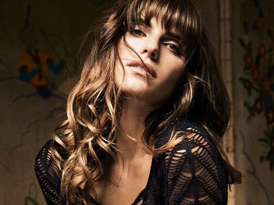 Lake Bell pictures and interview