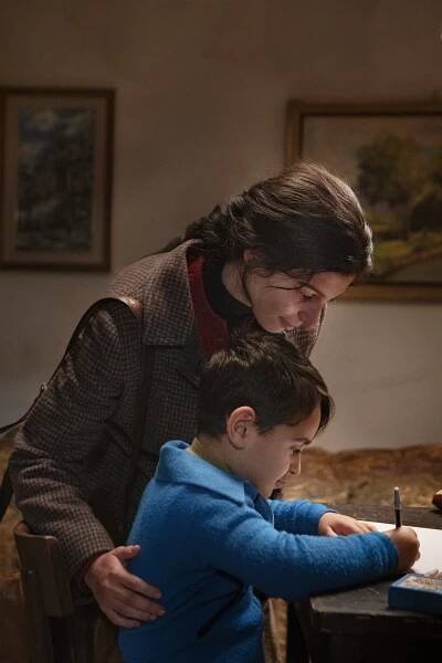 Gaia Girace, Giuseppe Cortese - Geniální přítelkyně - Horečka - Z filmu