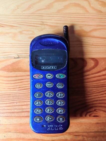 ALCATEL One Touch Club - Nesehnatelné - Mobily a chytrá elektronika