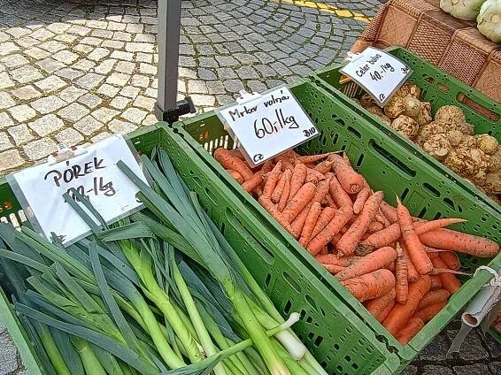 Ve Strakonicích se konaly farmářské trhy. Podívejte, co a za kolik bylo k mání