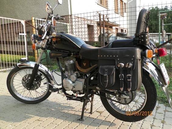 Jawa 125/810 Chopper | Katalog motocyklů a motokatalog na Motorkáři.cz