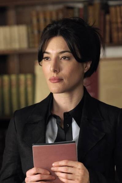 Skladiště 13 - Vesta - Z filmu - Jaime Murray