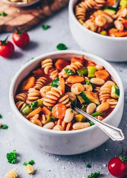Vegan minestrone soup