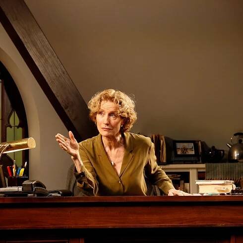 Lisa Banes, 'Gone Girl' Actress, Dies at 65 After Hit-and-Run