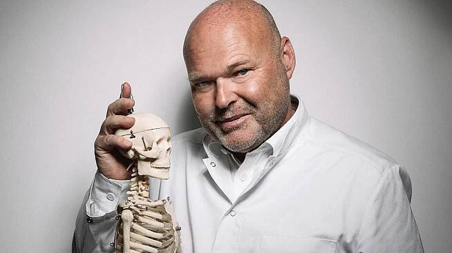 Sám bolestí někdy nevstanu z postele, říká profesor Pavel Kolář. Ale je tu něco, co mu umožňuje dál jet na sto procent
