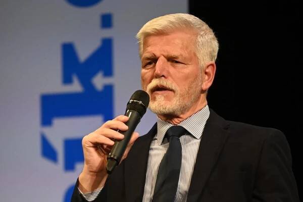 Zranění Petra Pavla: Co předcházelo nebezpečnému pádu z motorky? Krvavý šrám u oka i zrádný sval