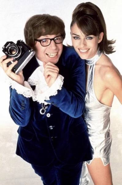 FOTO: Elizabeth Hurley ve filmu Austin Powers (Špionátor). – stránka 9