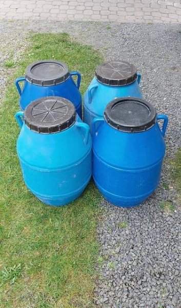 Plastové sudy 50l