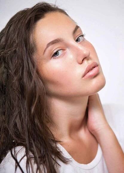 Michaela Macháčková ze Rtyně v Podkrkonoší je mezi deseti finalistkami soutěže MISS Czech Republic.
