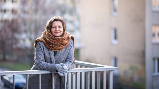 Věčně menšinou v opozici. Historička Adéla Gjuričová o českém vztahu k politice a institucím