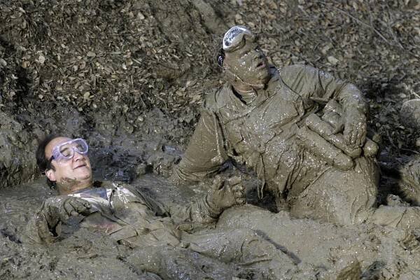 Svět podle Jima - Paintball (S03E10) (2003)