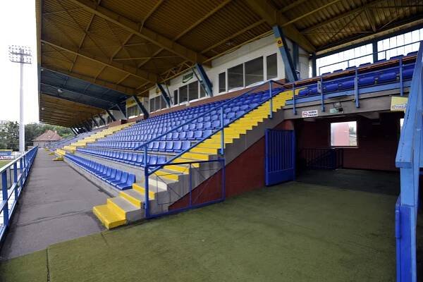 Stadion na Letné přejde do majetku města. Zajistit má budoucnost fotbalu ve Zlíně
