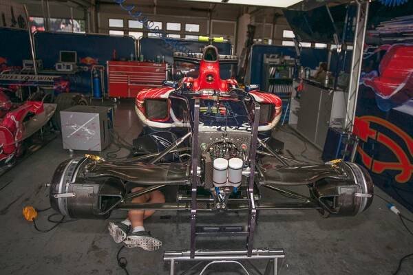 BOSS GP Brno, aneb F1 Toro Rosso STR3-04 s kterou Vettel nestartoval