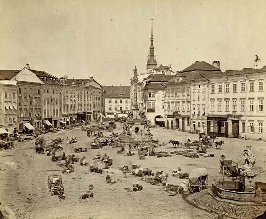 TOULKY MINULOSTÍ: Historie řeznického řemesla a masných trhů v Olomouci. Cech patřil k nejstarším