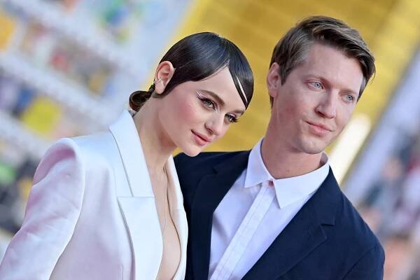 Joey King and Steven Piet Are Married