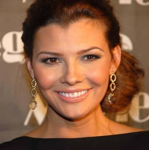 Soubor:Ali Landry 2.jpg – Wikipedie