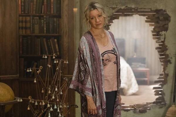 Lodge 49 - Sunday - Z filmu - Linda Emond