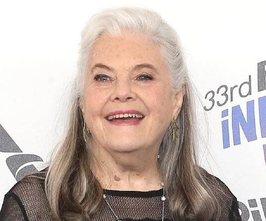 Lois Smith Biography - Facts, Childhood, Family Life & Achievements