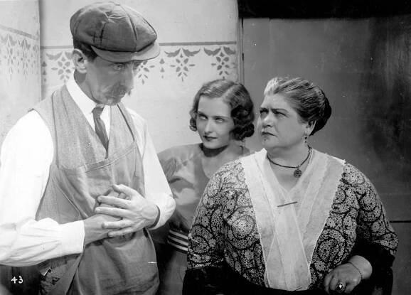 Dům na předměstí - Z filmu - Jindřich Plachta, Hana Vítová, Antonie Nedošinská