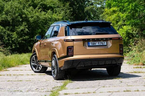 První ssangyong, který není ssangyong: Actyon je po strop vybavené auto za cenu základního Kodiaqu. Čechům bude chybět jediná věc