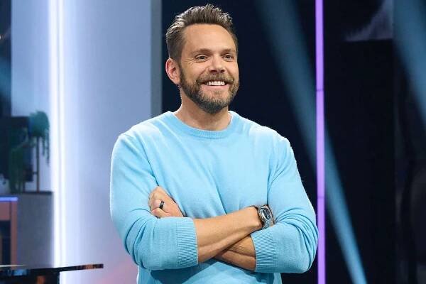 Joel McHale Says 'Green Light to Eat Sugar' Led to Him Gaining Weight While Hosting a Cooking Show: 'I'm Eating It All!'