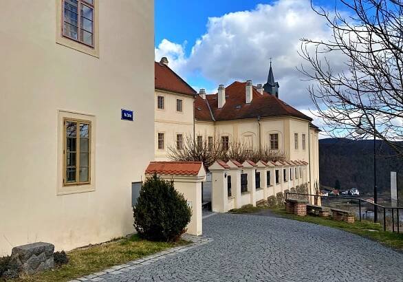 Zámek Nižbor | TuristickaMapa.cz