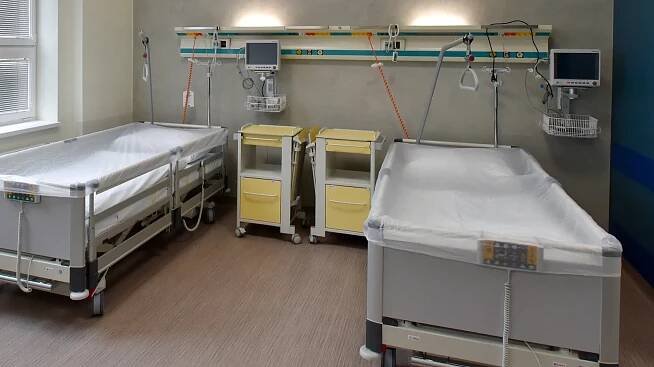 Karlovarská nemocnice kvůli havárii elektrozařízení na několik hodin omezila provoz