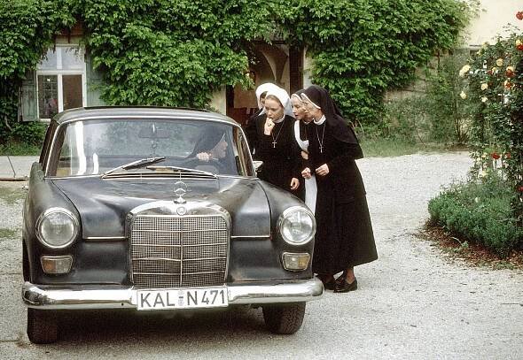 Um Himmels Willen - Sand im Getriebe - Z filmu - Jutta Speidel, Anne Weinknecht, Anna Luise Kish, Emanuela von Frankenberg, Karin Gregorek