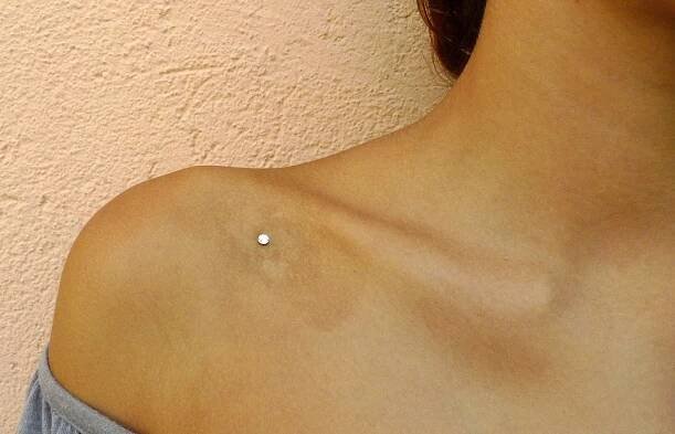 Microdermal piercing