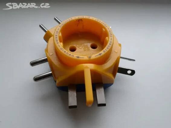 Elektrický rozbočovac 220V mezinárodní.