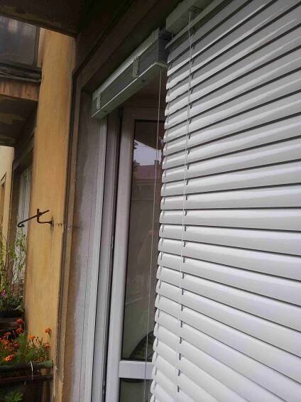 venkovní žaluzie C50 na kliku, Ostrava - Žaluzie na míru