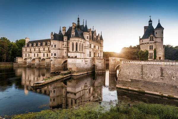 5 Beautiful Famous Castles In France That You'll Want To Visit