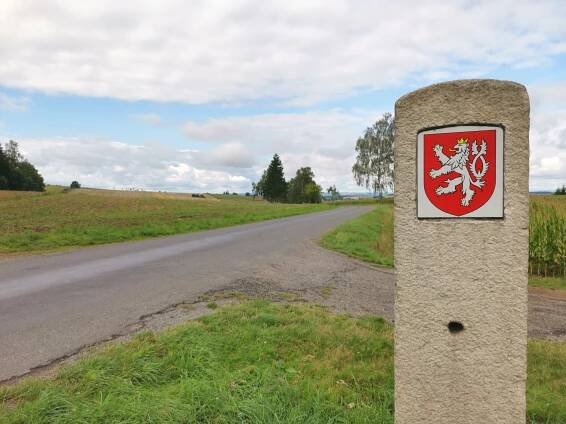 Zemská hranice u Sirákova - vysocina.eu