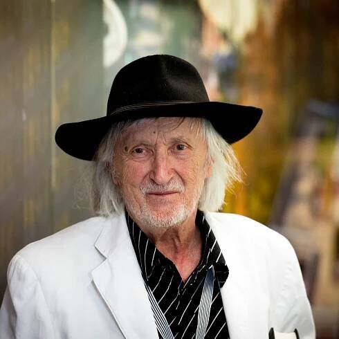 Juraj Jakubisko death: Slovak movie director, whose films were banned under communism, dies at 84