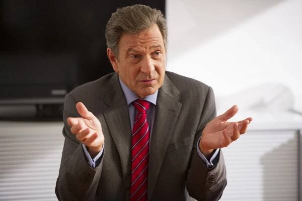 Epizody - Epizoda 9 - Z filmu - Michael Brandon